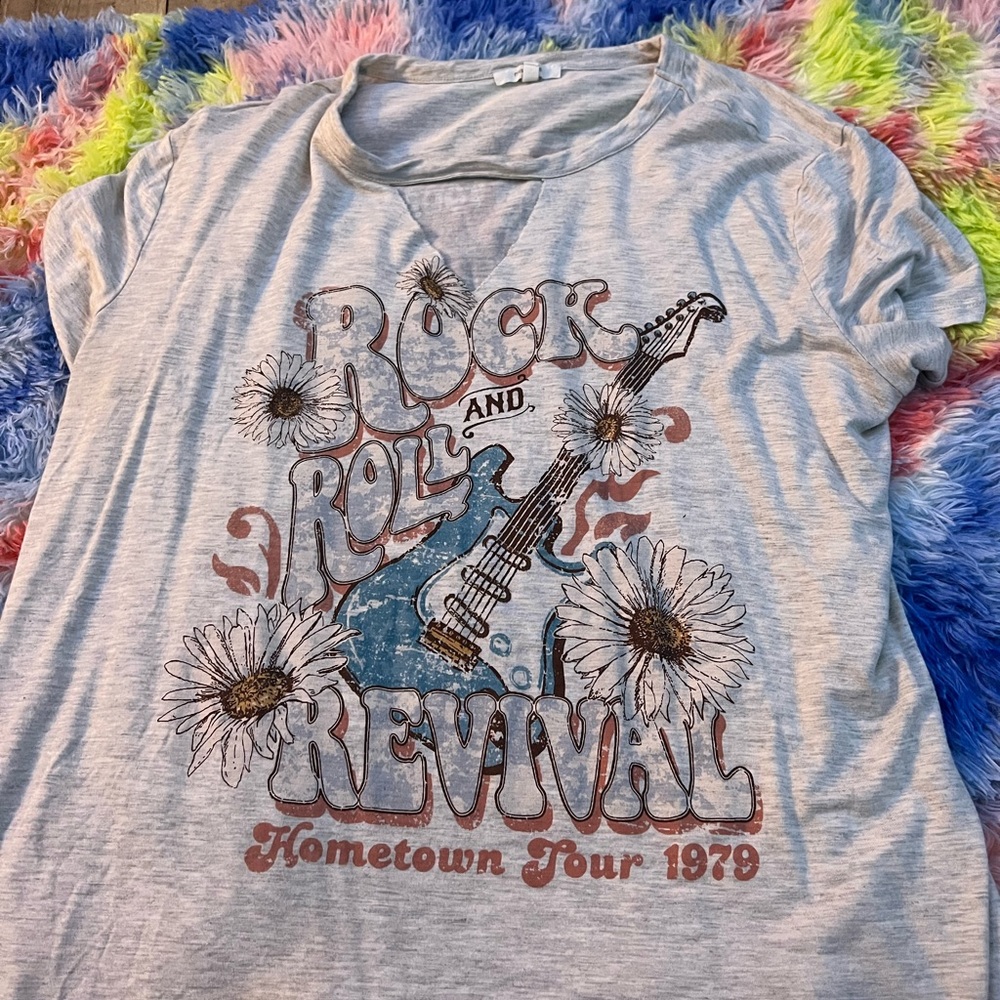 Maurices Rock and Roll shirt, size large.